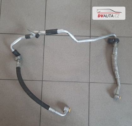 Klimatrubka 1K0820743BK